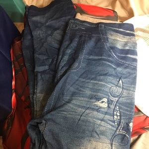 Cute leggings. Size Medium.